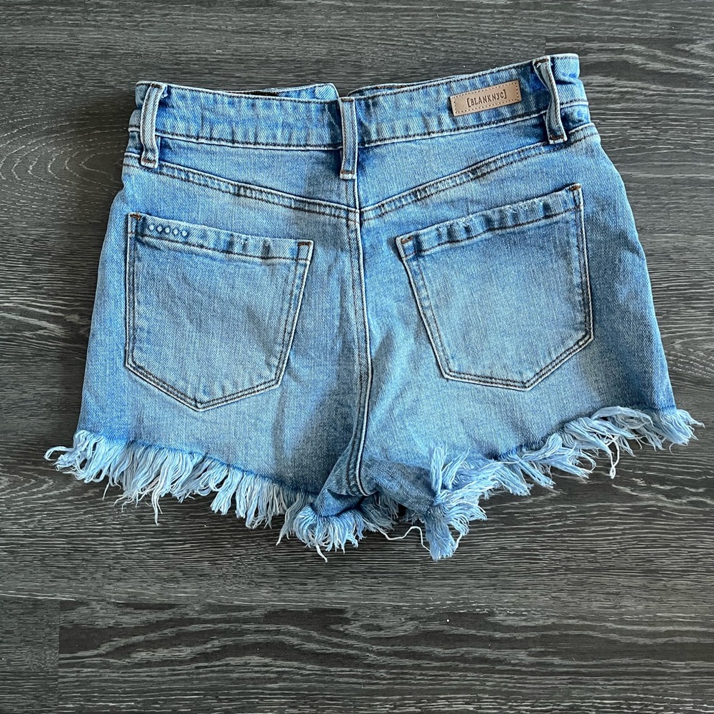 Blank NYC | The Reeve Denim Shorts | Denim | 25 - Picture 5 of 5